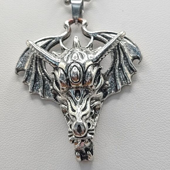 Dragon necklace,  silvertone - Picture 4 of 8
